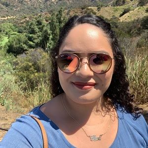 Meet your Posher, Alyssa